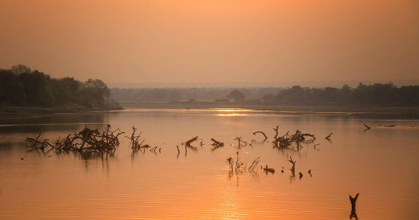 Luangwa River in Zambia - change with the seasons