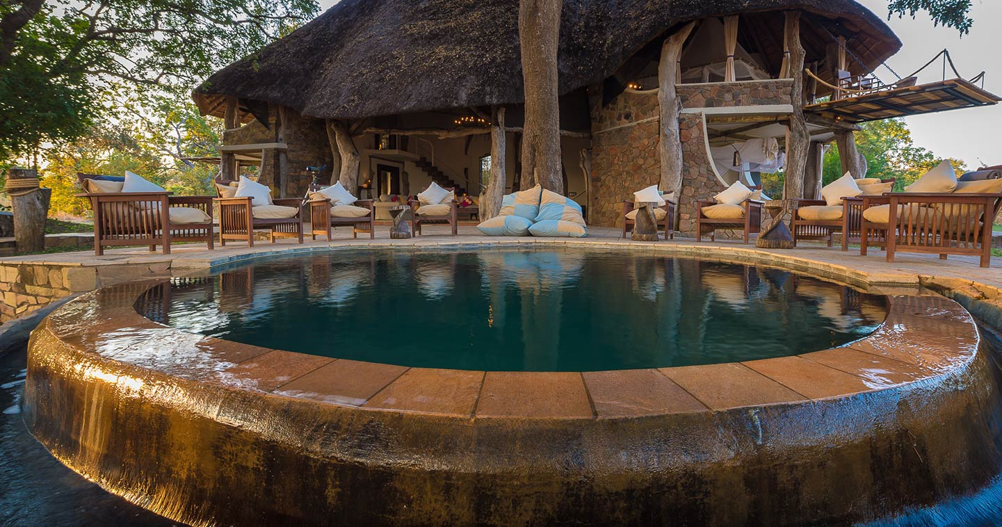 Luxury safari lodge South Luangwa Safari House